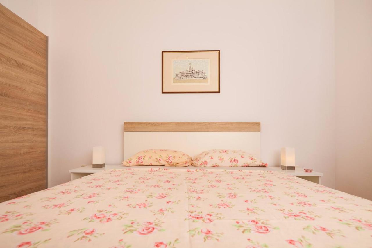 Spacious Apartment With Parking&Garden Marcana ภายนอก รูปภาพ