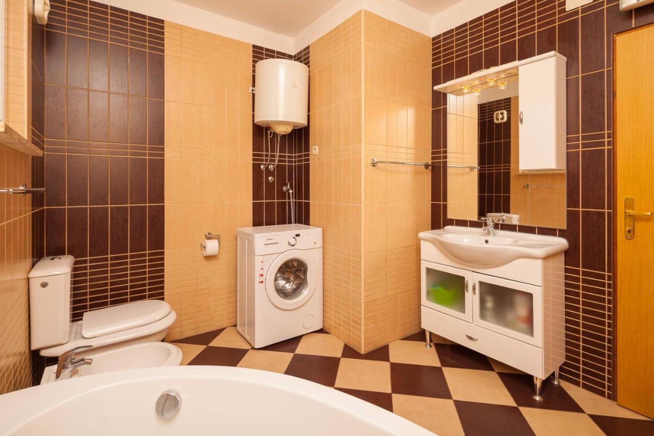 Spacious Apartment With Parking&Garden Marcana ภายนอก รูปภาพ